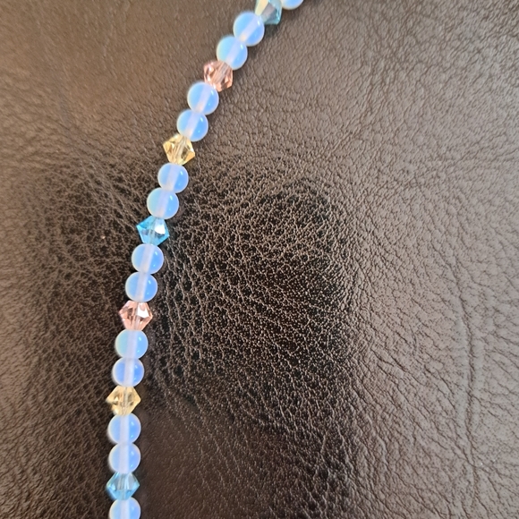 Opalite Bead Choker - Picture 8 of 12